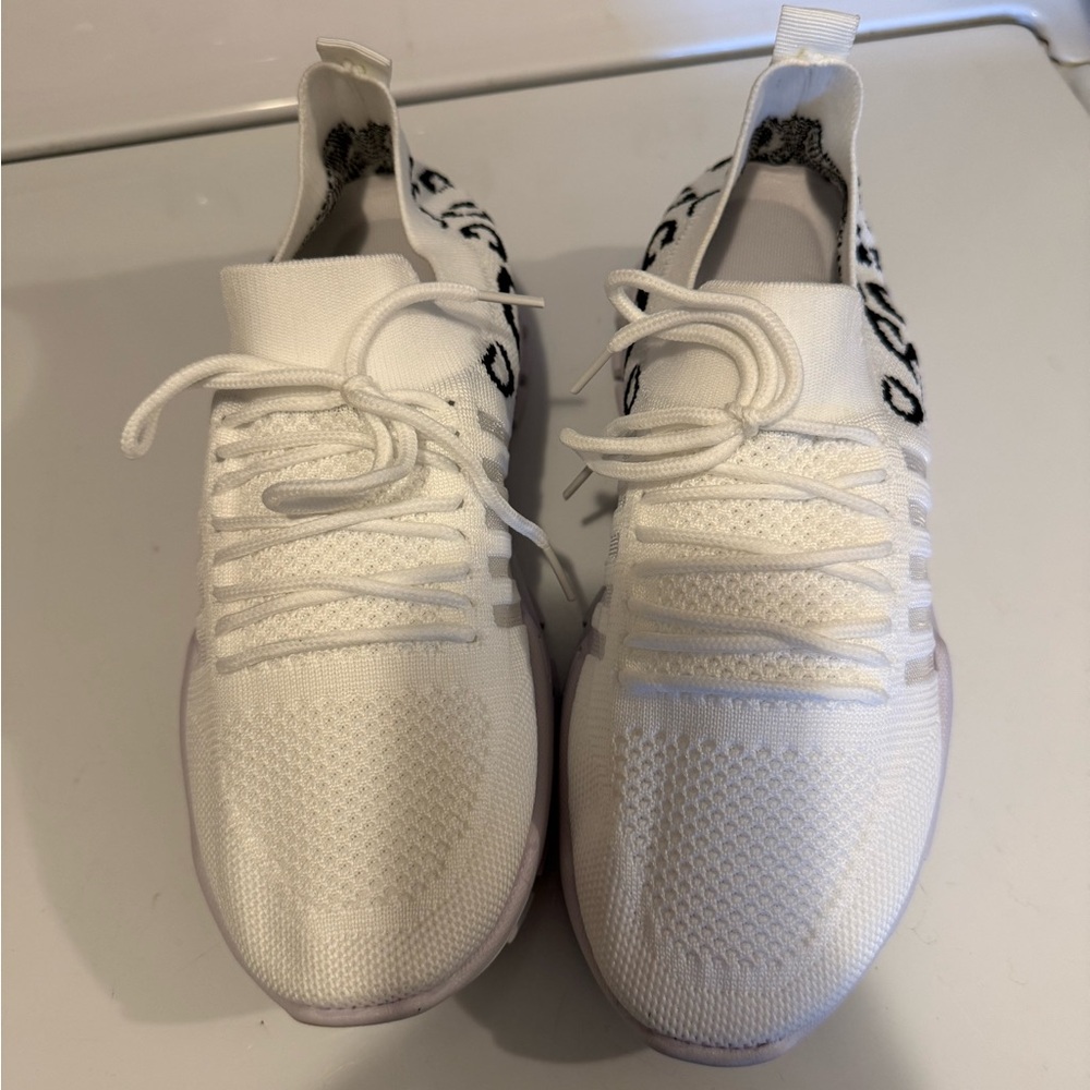 Women's White Sneakers size 11 - Picture 4 of 8